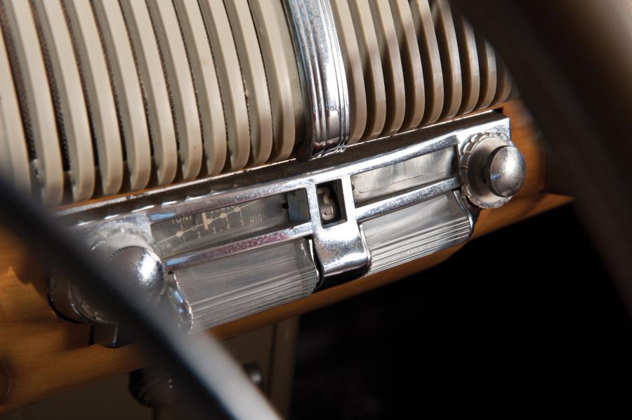  Ford Super Deluxe Convertible Coupe 1948 года  (фото 5 из 26)